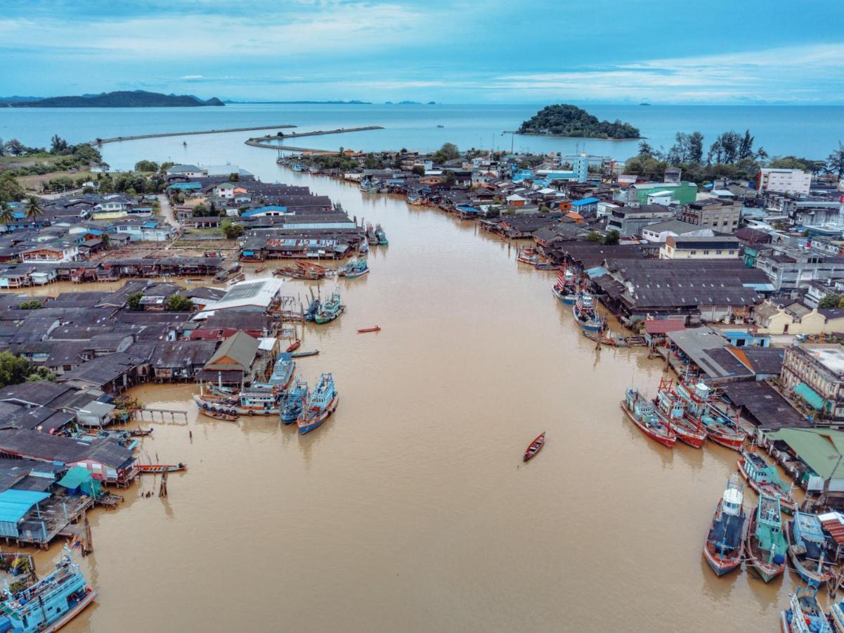 Rub Lom Chom Klong Homestay Chumphon Exteriér fotografie